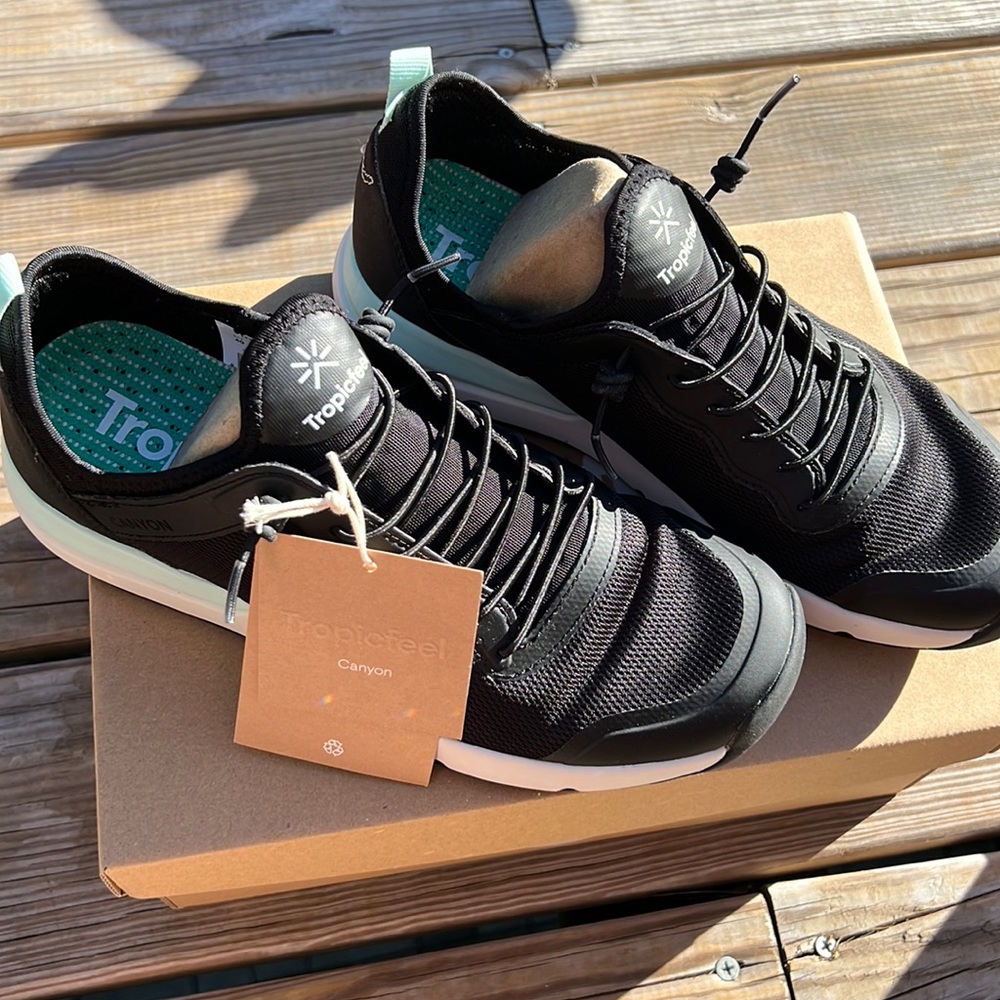 Tropicfeel Canyon Sneakers size 9 women, 6.5 men, black, teal and white.  New.